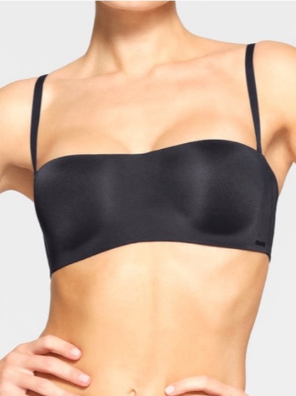 SKIMS Black Wireless Form Convertible Strapless Bra with Removable Straps 34D